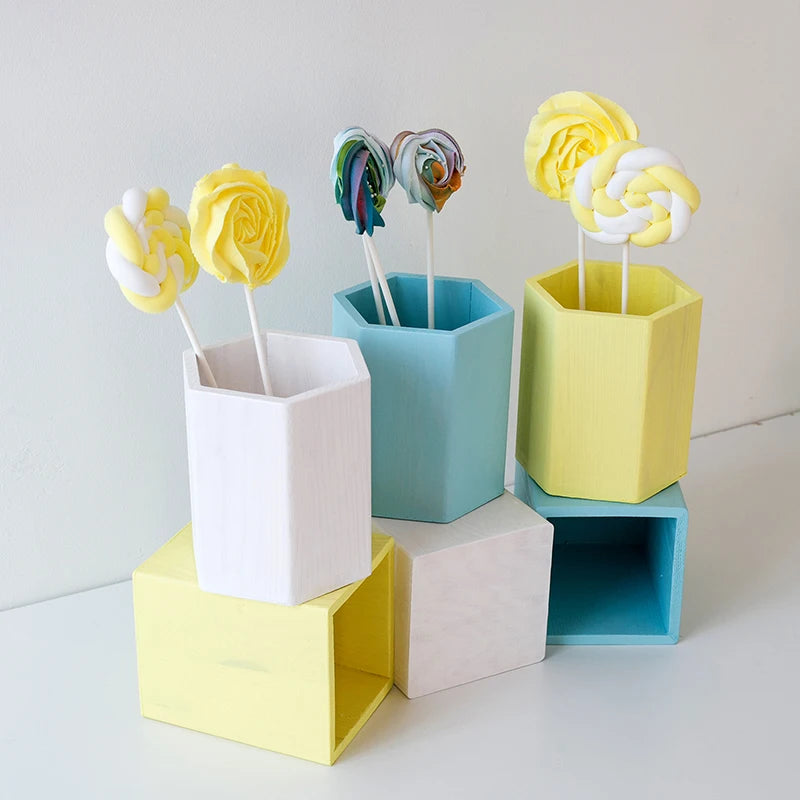 Vase style Candy/Straws Table Holder