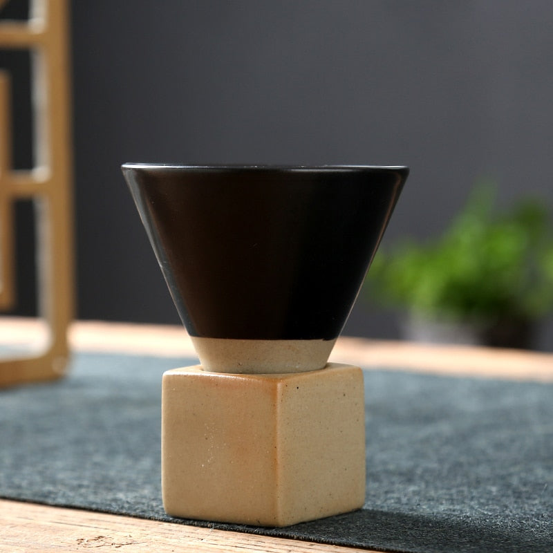 Retro-pointed Japanese pottery mug