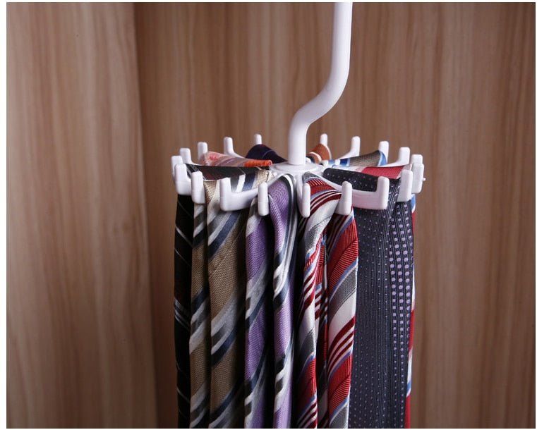 360 Degree rotating tie/belt hanger