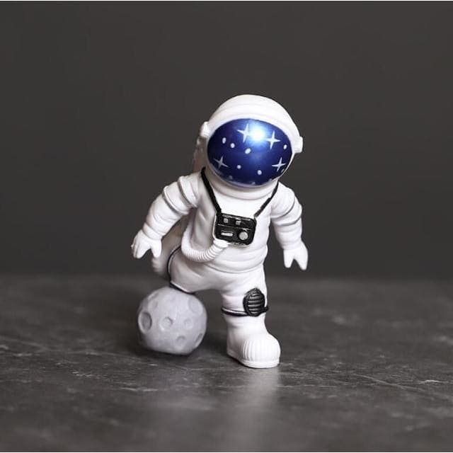 sweety-crib Sculptures & Statues 10 Astronaut Figure Statue
