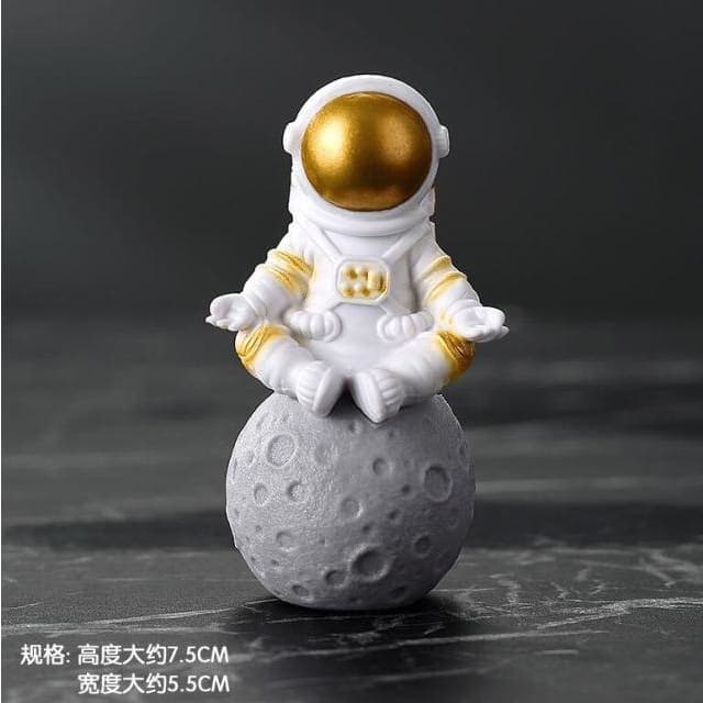 sweety-crib Sculptures & Statues Astronaut Figure Statue